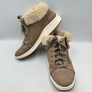 Aetrex Ankle Boot Sneaker Dylan Leather Taupe Women Sz 8.5 Water Resist Faux Fur